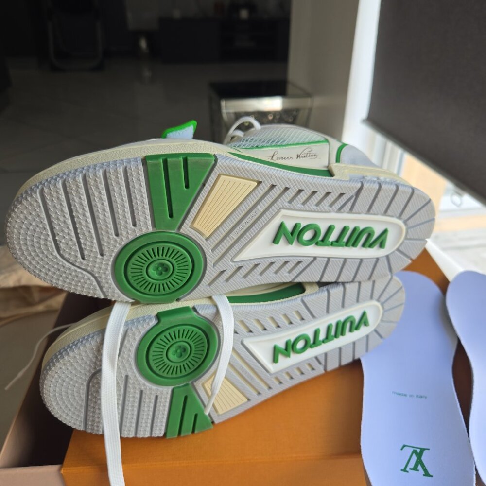 Unisex Louis Vuitton trainers - Picture 6 of 7